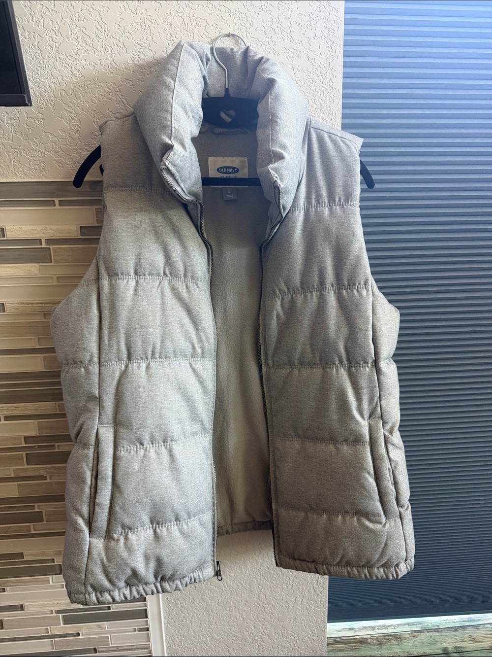 Old Navy Heather Gray Quilted Puffer Vest